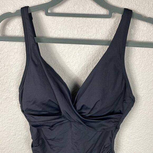 New Sea Level Eco Essentials Cross Front One Piece Swimsuit Black Ruched Sz 4 - Picture 5 of 16